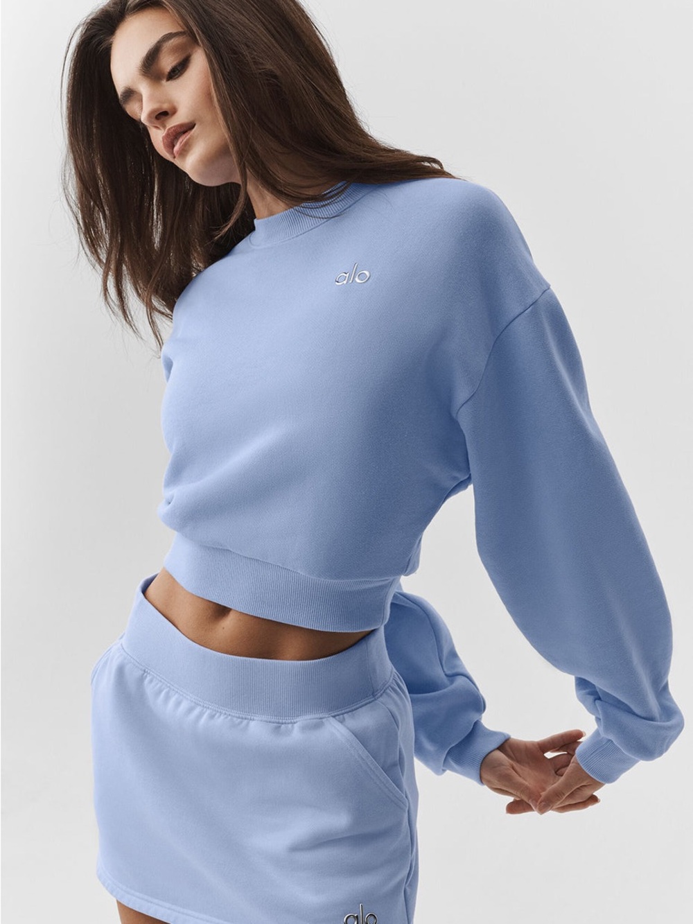 Alo Cropped Accolade Crewneck - Picture 2 of 2